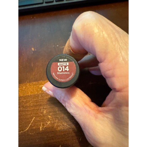 Lipstick bundle, 3 different colors.‎ NWOT - Picture 4 of 11